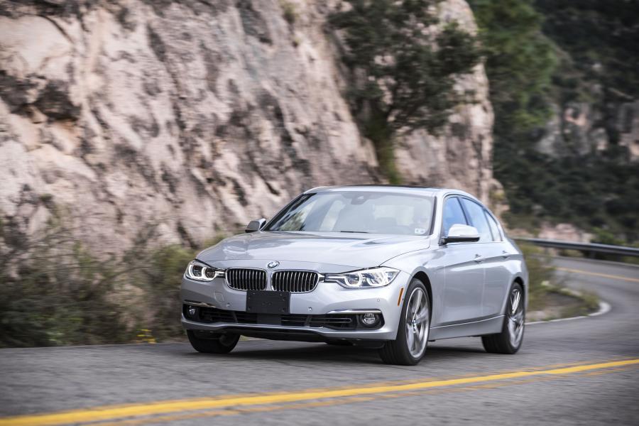  BMW 340i xDrive Luxury Line 2016 года  (US) (фото 6 из 11)